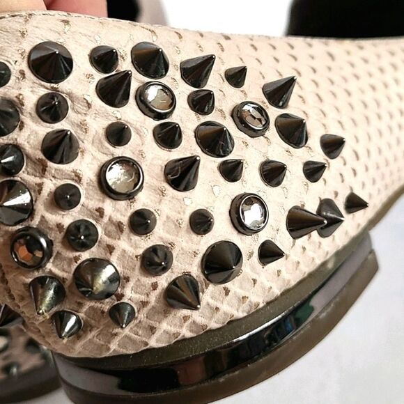 Arturo Chiang Studded Taupe Flat sz 8.5 - Picture 9 of 12